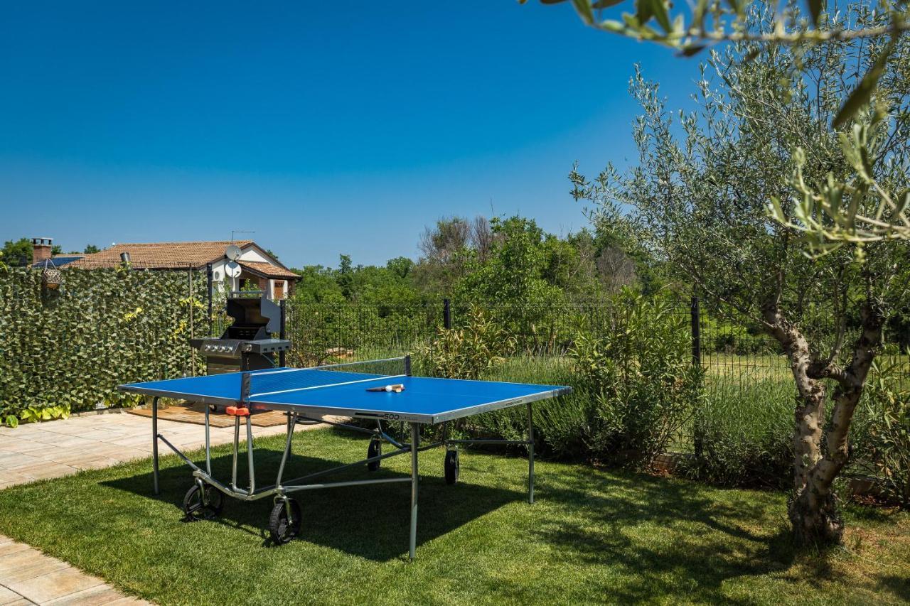 Villa Leonardo Vrznaveri 外观 照片